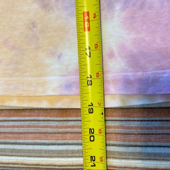 Tie Dye Athleisure Cropped Boxy Tee T-Shirt Love More Pink Lavender Size Large - Picture 8 of 8